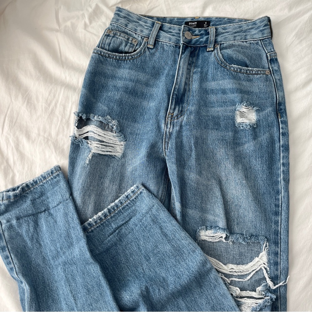 Ripped Boyfriend Jeans